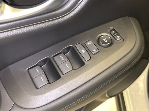 New 2026 Honda HR-V LX image 22