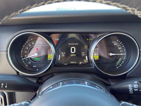 Used 2022 Jeep Wrangler Unlimited Sahara w/ Cold Weather Group image 32