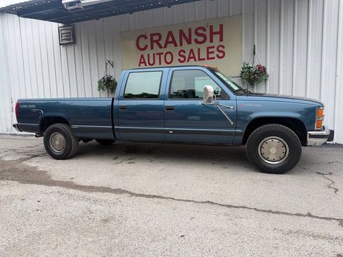 Used 1993 Chevrolet Silverado 3500 2WD Crew Cab image 2