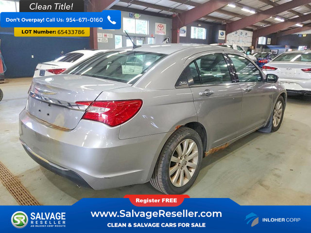 Used 2013 Chrysler 200 Limited FWD image 4