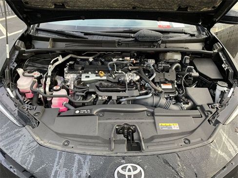 Used 2024 Toyota Prius LE image 16
