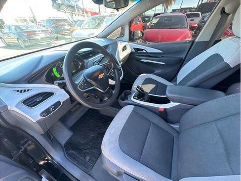 Used 2018 Chevrolet Bolt LT image 5