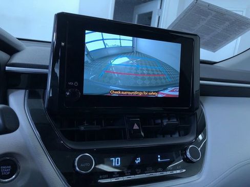 Used 2023 Toyota Corolla Cross LE w/ Moonroof Package image 28