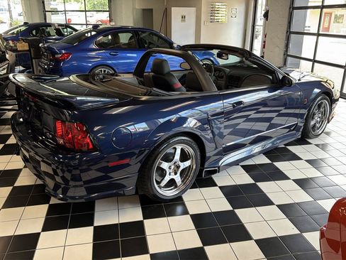 Used 2001 Ford Mustang GT RWD image 4