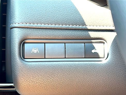 New 2026 Nissan Armada SL w/ Captain's Chari Seat Package AWD/4WD image 26