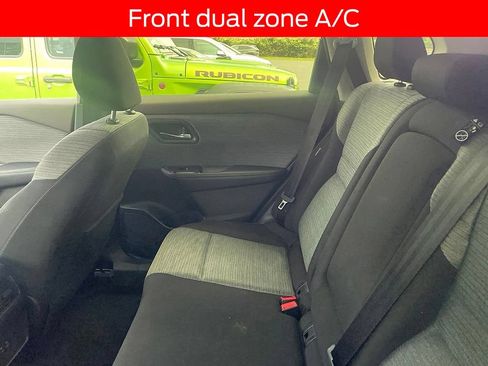 Used 2023 Nissan Rogue SV AWD/4WD image 9