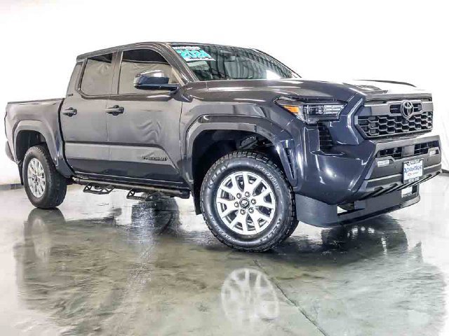 Used 2024 Toyota Tacoma SR5 AWD/4WD image 2