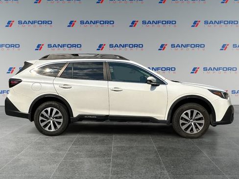 Used 2020 Subaru Outback Premium AWD/4WD image 6
