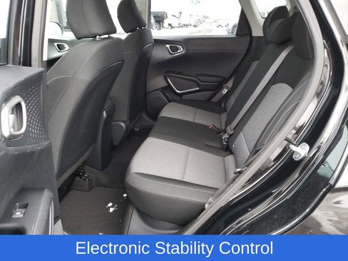 Used 2021 Kia Soul S image 25