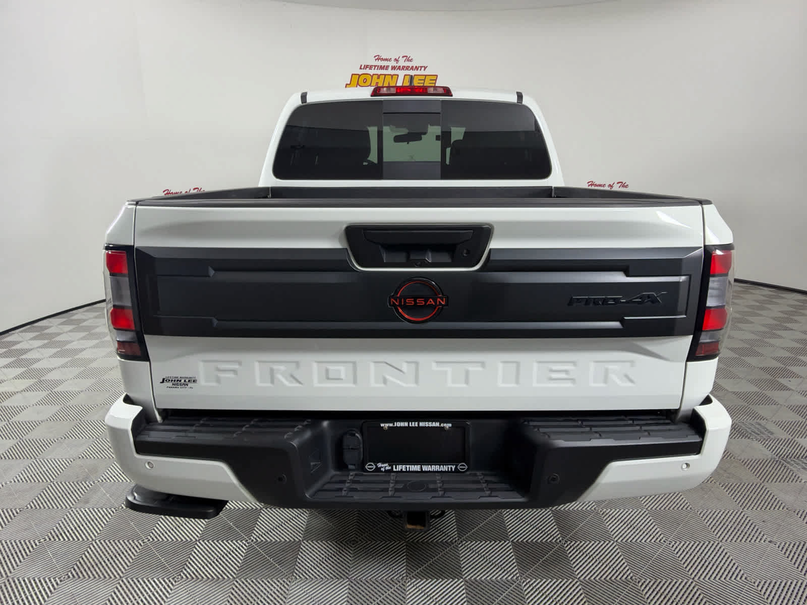 Certified 2025 Nissan Frontier PRO-4X AWD/4WD image 4