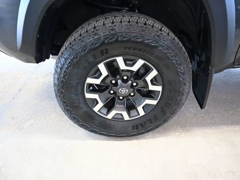 Used 2023 Toyota Tacoma TRD Off-Road image 28