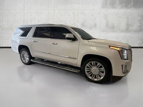 Used 2018 Cadillac Escalade ESV Platinum image 4