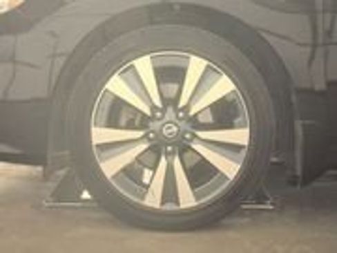 Used 2019 Nissan Sentra SL image 9