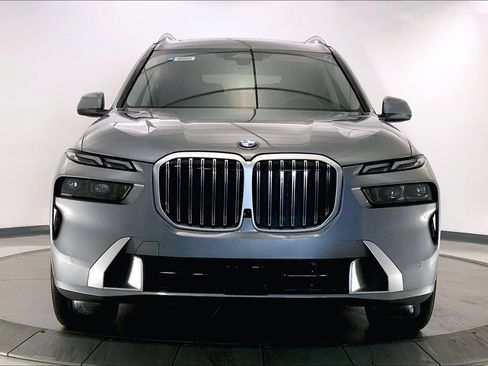 Used 2026 BMW X7 xDrive40i AWD/4WD image 2