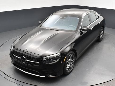 Used 2022 Mercedes-Benz E 350 4MATIC Sedan image 18