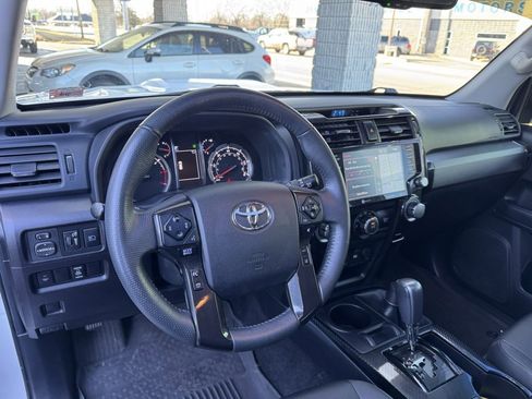 Used 2021 Toyota 4Runner Venture image 8