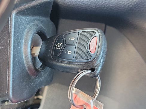 Used 2017 Jeep Wrangler Unlimited Sahara w/ Connectivity Group image 33