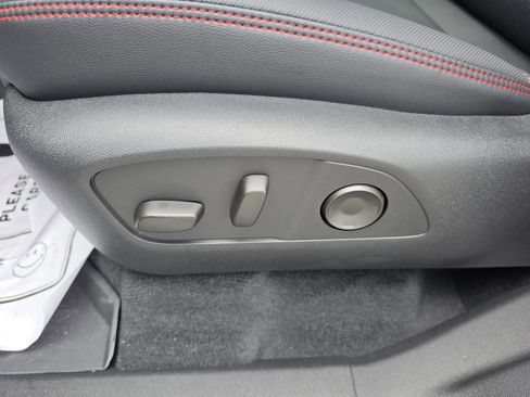 New 2026 Chevrolet Traverse RS w/ LPO, Floor Liner Package FWD image 24
