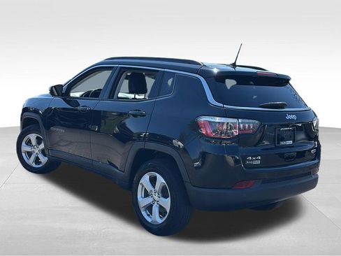 Used 2020 Jeep Compass Latitude w/ Cold Weather Group AWD/4WD image 5