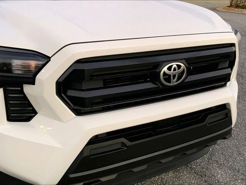 Used 2025 Toyota Tacoma SR w/ Towing Package image 27