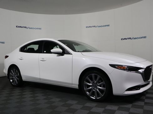 New 2026 MAZDA MAZDA3 2.5 S Sedan w/ Preferred Pkg image 3