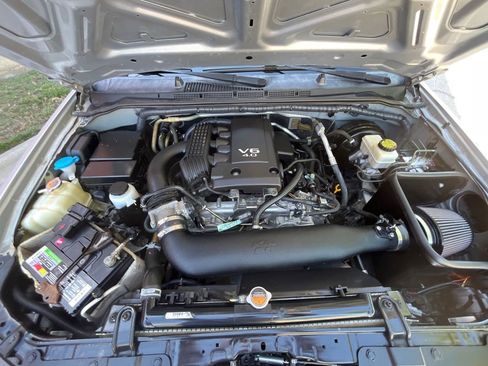 Used 2015 Nissan Frontier SV AWD/4WD image 12