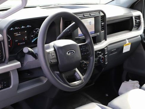 Used 2024 Ford F550 4x4 Regular Cab Super Duty image 11