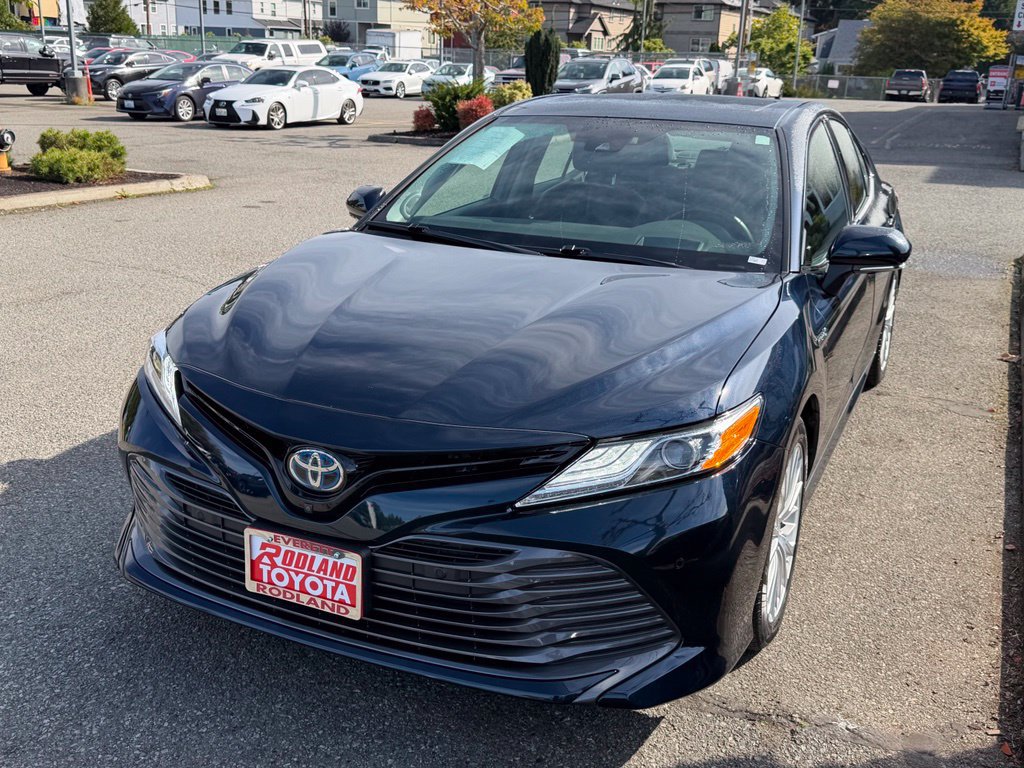 Used 2019 Toyota Camry XLE w/ Driver Assist Package FWD image 4