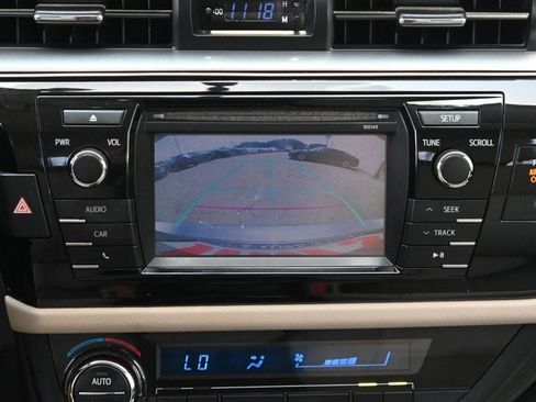 Used 2014 Toyota Corolla LE FWD image 15