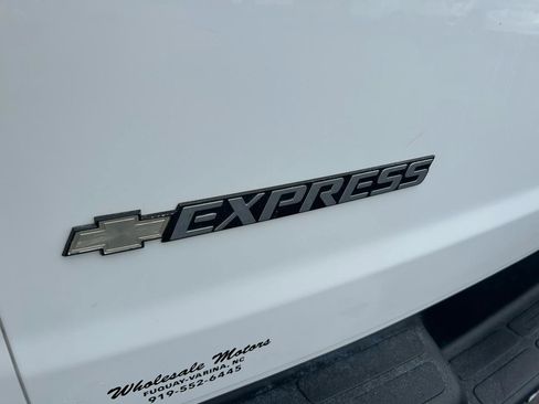 Used 2019 Chevrolet Express 2500 w/ Driver Convenience Package RWD image 27