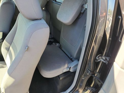 Used 2013 Toyota Tacoma 4x4 Access Cab w/ Convenience Pkg image 18