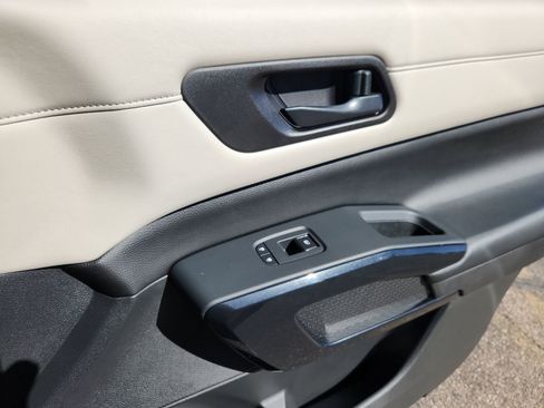 Used 2023 Nissan Pathfinder SV w/ Cargo Package image 16