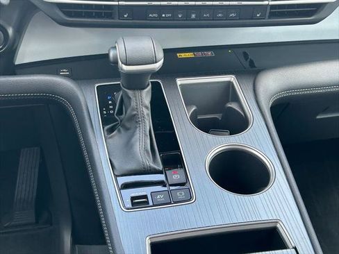 Certified 2026 Toyota Sienna XLE FWD image 22