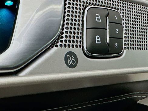 Certified 2020 Ford Explorer Limited w/ Class III Trailer Tow Package image 31