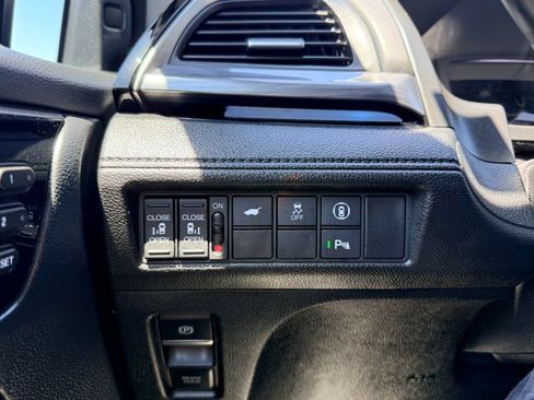Used 2022 Honda Odyssey Elite image 18