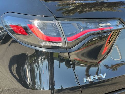 Used 2023 Honda HR-V EX-L image 30