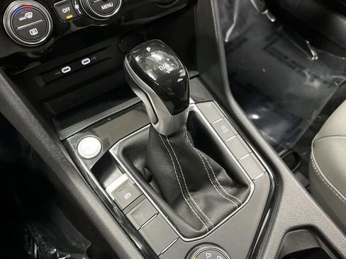 Used 2024 Volkswagen Taos SE w/ Panoramic Sunroof Package image 21