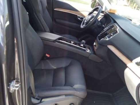 Used 2024 Volvo XC90 B5 Plus image 7