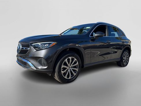 Certified 2025 Mercedes-Benz GLC 300 image 8