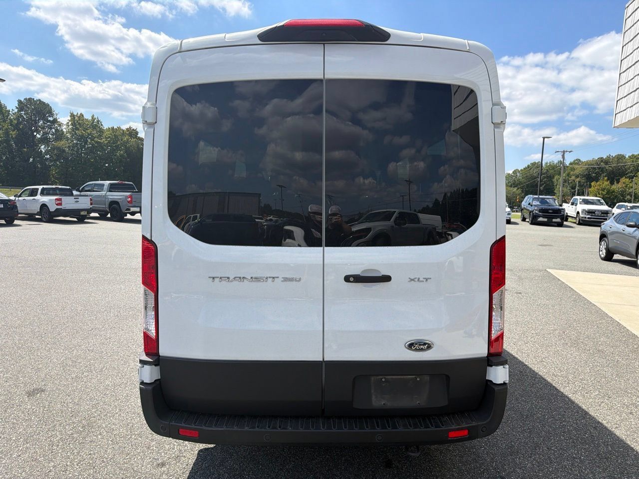 Used 2025 Ford Transit 350 XLT RWD image 6