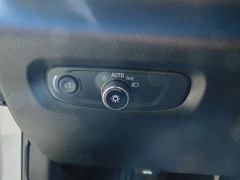 Used 2020 Chevrolet Traverse LS image 35