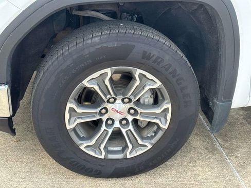 Used 2024 GMC Sierra 1500 SLT AWD/4WD image 5