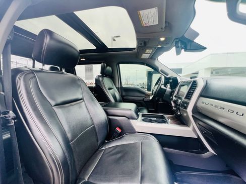 Used 2019 Ford F250 Lariat w/ Lariat Ultimate Package image 43