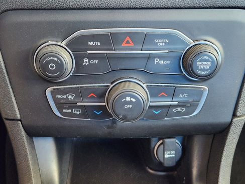 Used 2023 Dodge Charger SXT image 20