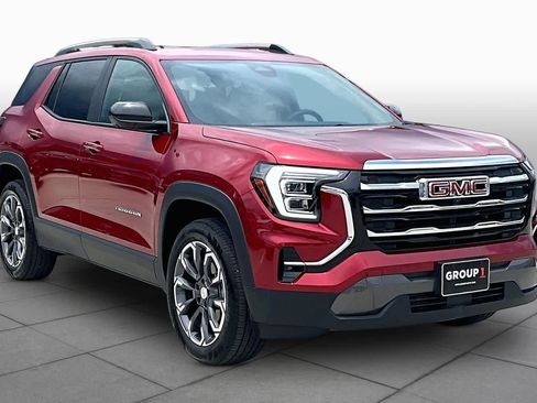 Used 2026 GMC Terrain Elevation w/ Elevation Premium Package FWD image 3