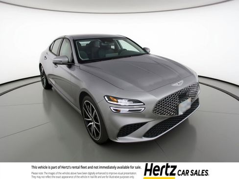 Used 2025 Genesis G70 2.5T image 1