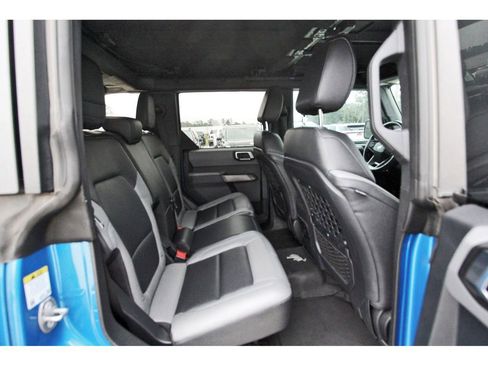 Used 2023 Ford Bronco Black Diamond w/ Sasquatch Package AWD/4WD image 10