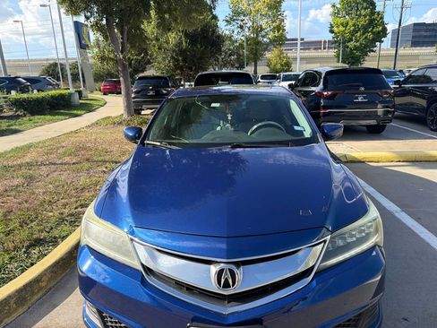 Used 2017 Acura ILX FWD image 2