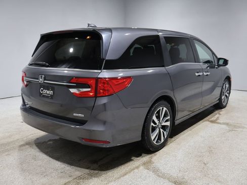 Used 2023 Honda Odyssey Touring image 2
