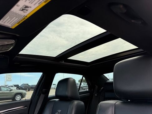 Used 2022 Chrysler 300 S RWD image 26